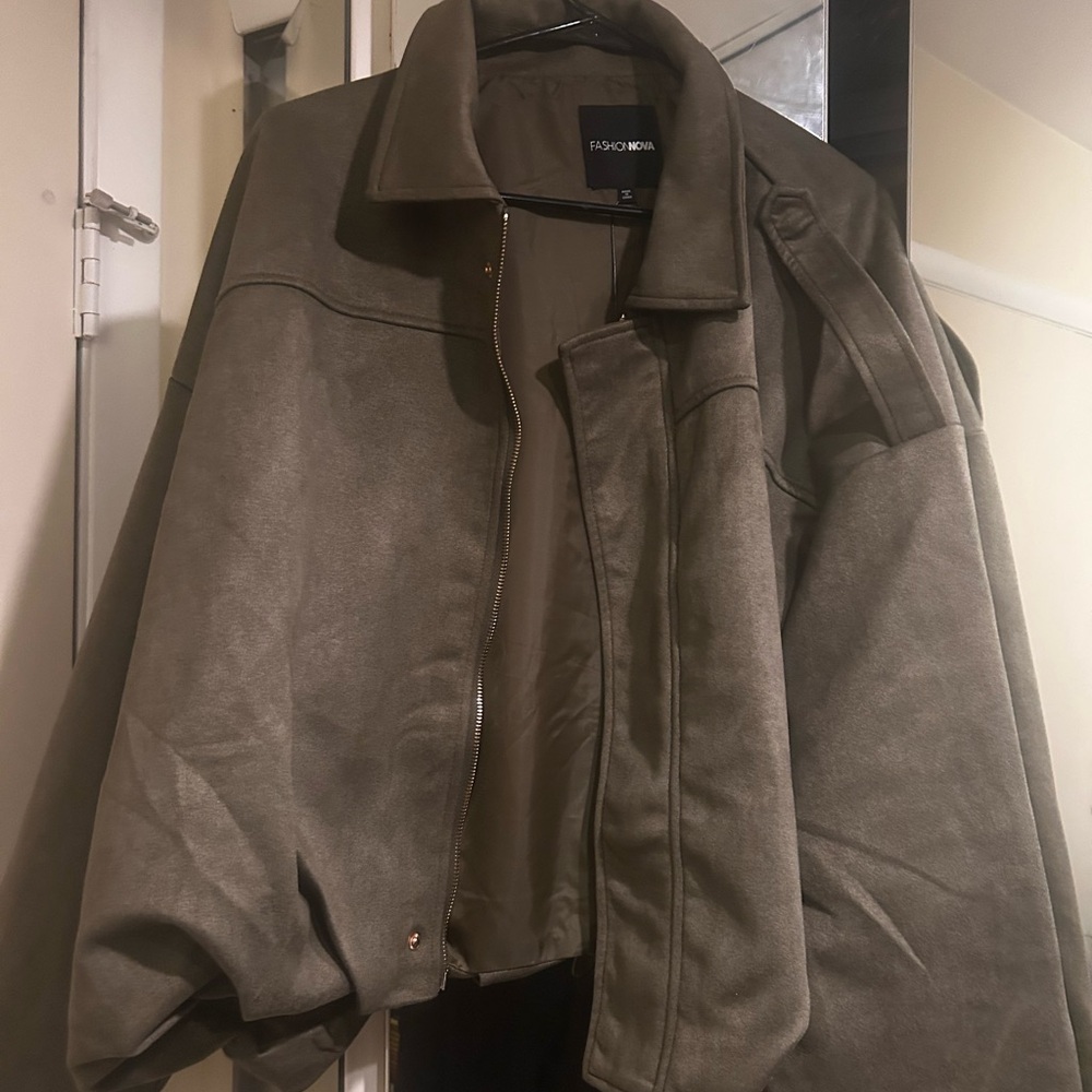 Stylish Gray Oversized Jacket - image 5